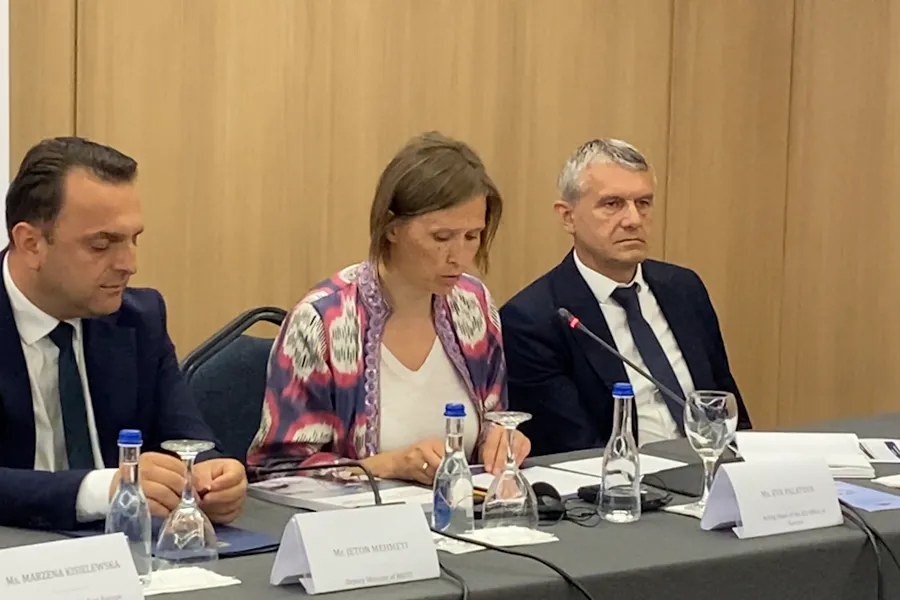 Palatova  Kosova të funksionalizoj institucionet dhe të përfitoj nga 880 milionë eurot Ushtruesja e detyrës së shefes së zyrës së Bashkimit Evropian në Kosovë  Eva Palatova shpreson që sa më shpejt të funksionalizohen institucionet shtetërore të   