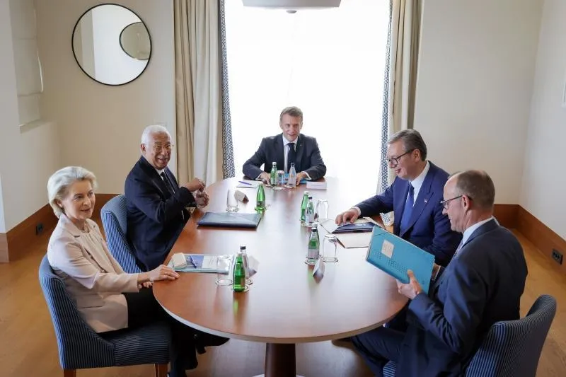 vuciq-mohon-se-evropa-e-ka-izoluar-thote-se-i-ka-miq-macronin-e-merz-presidenti-i-serbise-aleksandar-vuciq-ka-deklaruar-se-pretendimet-e-opozites-ne-beograd-per-izolimin-e-vendit-jane-te-paverteta-duke-shtuar-se-shume-zyrtare-evropiane-kane