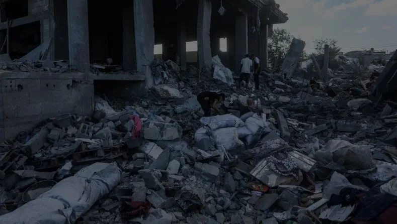 Izraeli vret 8 palestinezë të tjerë  pavarësisht armëpushimit Sulmet izraelite kanë vrarë edhe tetë palestinezë të tjerë në 24 orët e fundit në Rripin e Gazës  duke e çuar numrin e viktimave që nga tetori 2023 në 72 988  ka bërë të ditur   