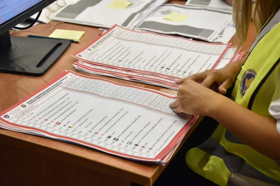 Numërohen rreth 80 për qind e votave  ja cilët janë më të votuarit e partive kryesore shqiptare