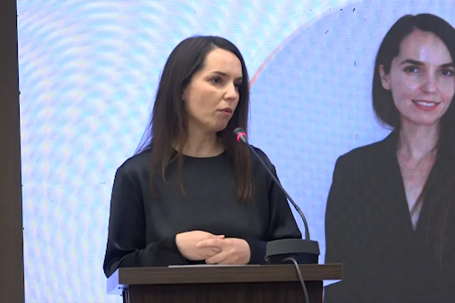 Mbrojtësit e të drejtave të njeriut përballen me kërcënime e sulme në rritje Mbrojtësit e të drejtave të njeriut po përballen me sfida në rritje  përfshirë kërcënime  sulme online dhe fushata diskreditimi  ndërsa nevoja për mbështetje dhe   