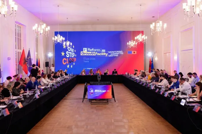BE vlerëson progresin e Shqipërisë në zbatimin e IPA dhe Planit të Rritjes Bashkimi Evropian dhe qeveria e Shqipërisë mbajtën dy mbledhje të monitorimit të përvitshëm në Tiranë më 9 dhe 10 qershor për shqyrtimin e progresit me zbatimin e   