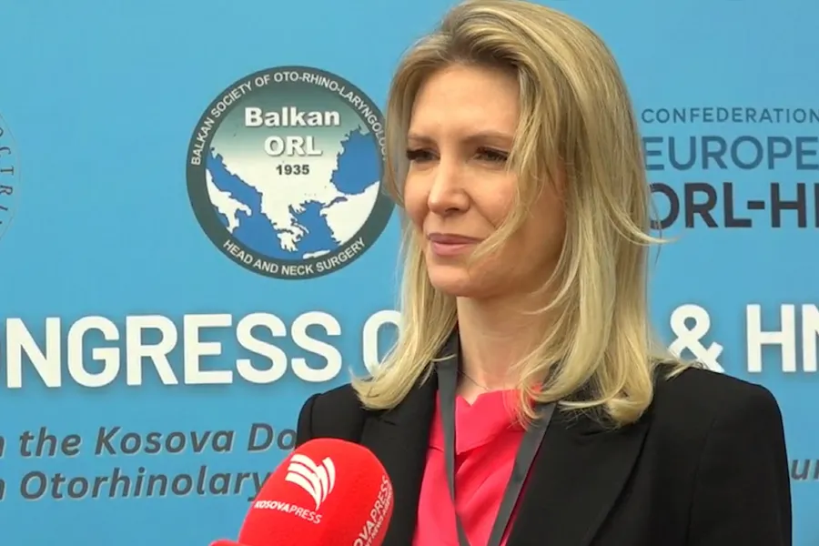  Takimet na bëjnë të rritemi profesionalisht   mesazhi i mjekes rumune në Prishtinë Në Kongresin e 14 të Ballkanik i Otorinolaringologjisë dhe Kirurgjisë së Kokës dhe Qafës  ORL dhe KKQ  i cili po mbahet në Prishtinë  po merr pjesë edhe   