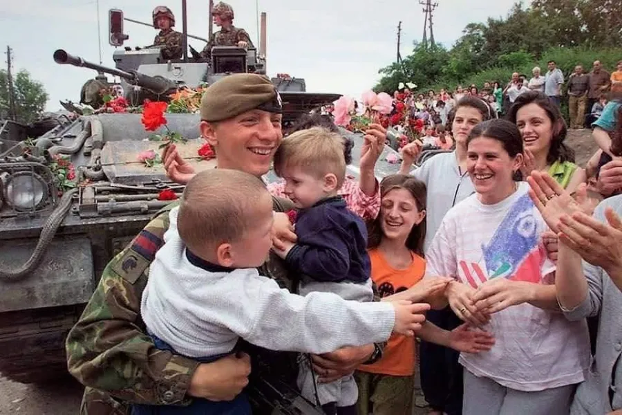 Haradinaj për Ditën e Çlirimit  UÇK dhe NATO ndryshuan historinë e Kosovës Në shënim të Ditës së Çlirimit  Ramush Haradinaj ka publikuar një mesazh urimi në Facebook  duke e cilësuar fitoren e Ushtria Çlirimtare e Kosovës dhe hyrjen e forcave   