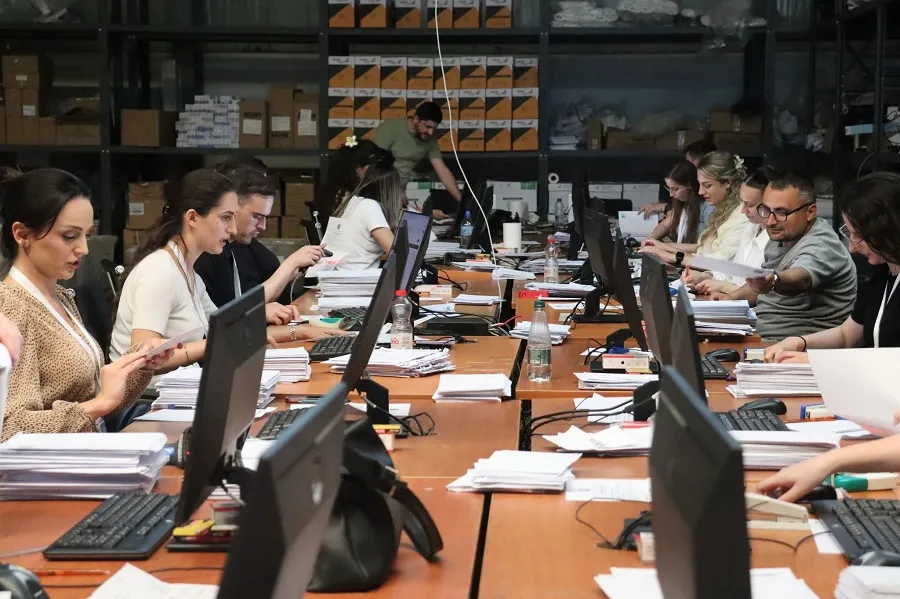 KQZ përmbyll vlerësimin e pakove të votimit me postë