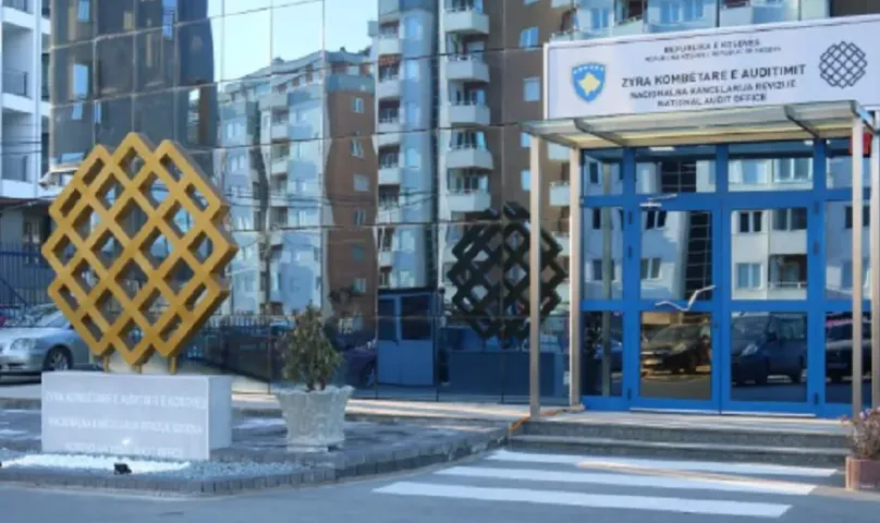 ZKA nis auditimin e sistemit për menaxhimin e barnave dhe pajisjeve mjekësore Në kuadër të zbatimit të planit vjetor të auditimit 2025 2026  Zyra Kombëtare e Auditimit  ZKA  ka filluar auditimin e sistemit Barnatari të Agjencisë së Kosovës për   