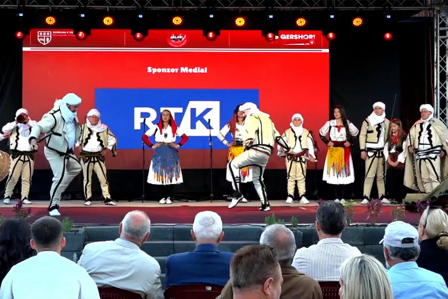 Festivali gjithëkombëtar i folklorit   LIVE nga Deçani