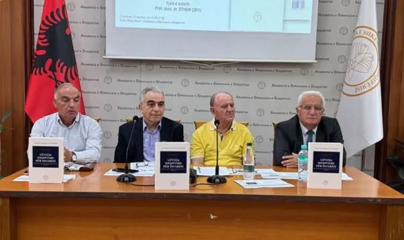 Promovohet në Tiranë libri i ri i Ethem Çekut  vlerësohet kontribut i veçantë për historiografinë shqiptare Promovohet libri i prof  asoc  dr  Ethem Çekut   Lëvizja shqiptare për pavarësi  Politika  kryengritjet dhe diplomacia    
