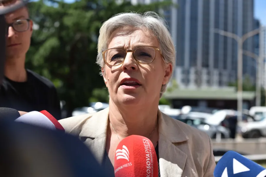 Gërvalla  Flasim me SHBA edhe për gazin  por vendimet i bazojmë në interesin e Kosovës Ministrja në detyrë e Drejtësisë  Donika Gërvalla  ka pohuar se qeveria ka diskutime me ShBA në rreth çështjes së gazit  por ka theksuar se  kjo temë është mes   