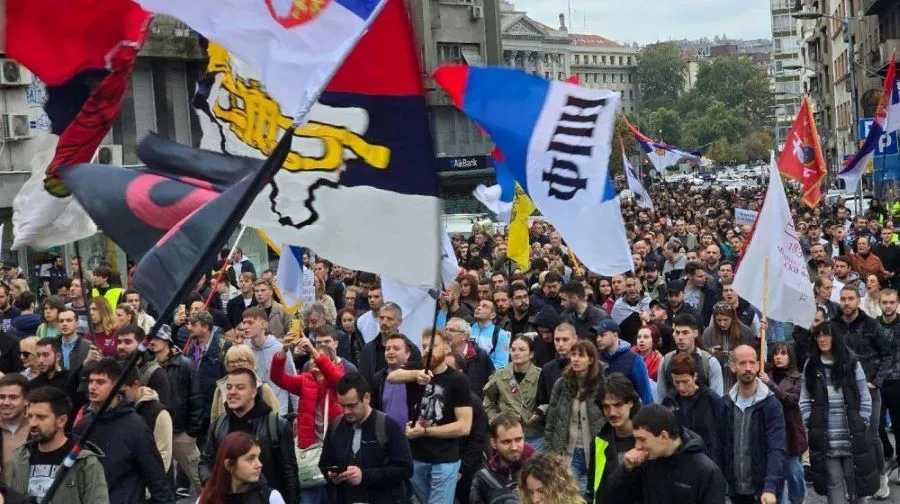 Studentët serbë vizituan Kosovën  Na kanë gënjyer  bashkëkombësit tanë s janë të shtypur Një grup studentësh nga Serbia  pjesë e një iniciative të quajtur  Studentët në çdo fshat   kanë realizuar një vizitë studimore në Kosovë  e cila është   
