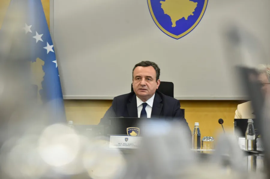 Qeveria ndan mbi 1 1 milion € për rrugë në katër komuna  në tri qeveris Vetëvendosje