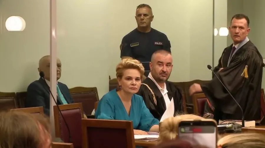 Ilir Meta përplaset me ish bashkëshorten Monika Kryemadhi në sallën e gjyqit