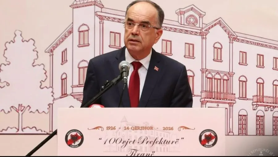 Begaj për protestën  Shqetësimet në mënyrë paqësore  e drejta për t u shprehur  vlerë e mbrojtur Presidenti i Shqipërisë Bajram Begaj ka reaguar për protestën qytetare  duke deklaruar se po shprehin shqetësimet e tyre në mënyrë paqësore Gjatë   