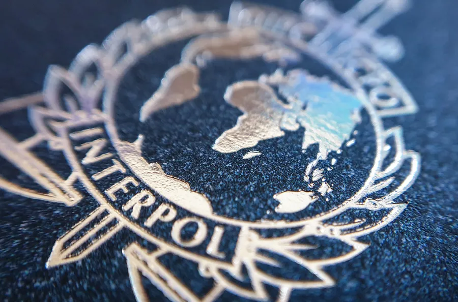 Ekstradohet kosovari i kapur në Belgjikë  arrestohet gjerman i kërkuar nga Spanja  të dy i lypte Interpoli Policia e Kosovës ka ekstraduar nga Belgjika një shtetas kosovar të kërkuar me urdhër arrest ndërkombëtar të INTERPOL it  ndërsa në një   