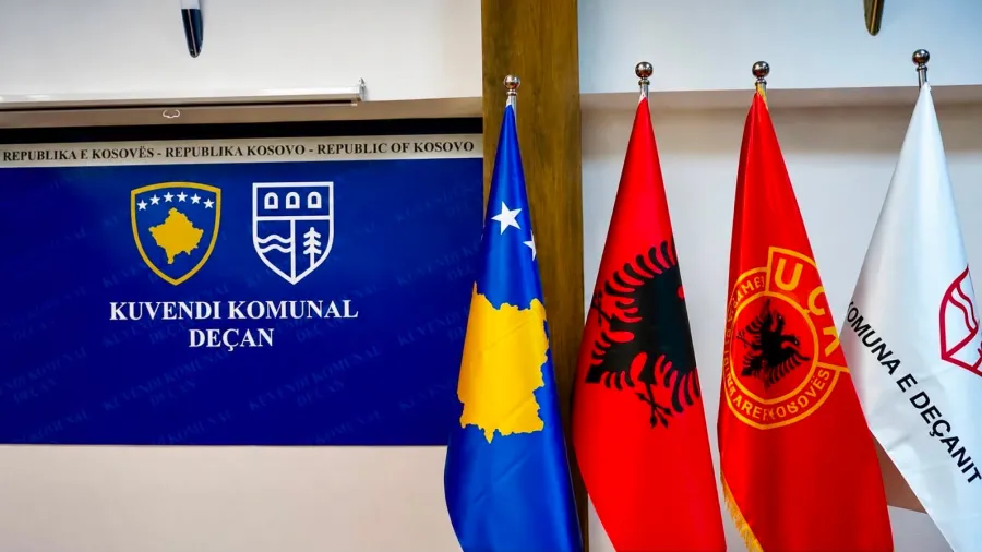 LIVE  Mbledhje e Kuvendit Komunal të Deçanit
