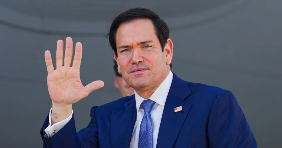 Rubio e përmbyll turneun në Gjirin Persik me mesazhe qetësuese për aleatët rajonalë Sekretari amerikan i Shtetit  Marco Rubio  e përmbylli më 25 qershor një vizitë triditore në Gjirin Persik  me mesazhe për t i qetësuar aleatët e Uashingtonit në   