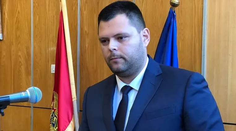 Kryetari i komunës së Nikshiqit  prorusi Kovaçeviq ndalohet të hyjë në Kosovë