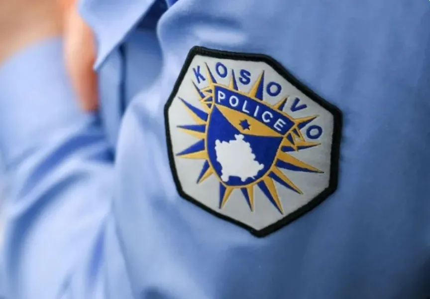 Vodhën katër shishe me pije alkoolike  arrestohen dy persona në Prishtinë