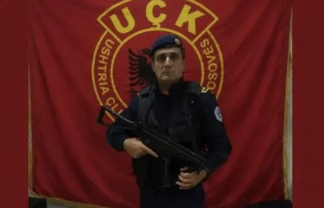 Polici u godit për vdekje me veturë nga një shtetas i Shqipërisë në Vërmicë  Policia jep detaje Mëngjesin e sotëm  ka ndërruar jetë zyrtari policor  Rexhep Gashi  i cili u godit në Pikën e Kalimit Kufitar në Vërmicë Policia e Kosovës ka dhënë   