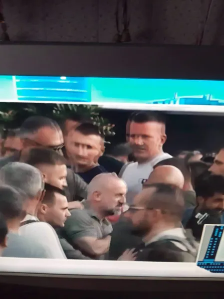 Raportohet se Milan Radoiçiq u pa në tubimin e Vuçiqit me mbështetësit e SNS së Milan Radoiçiq  i cili ka marrë përgjegjësinë për sulmin e armatosur në Banjskë në shtator të vitit 2023  është parë në tubimin e presidentit të Serbisë  Aleksandër   