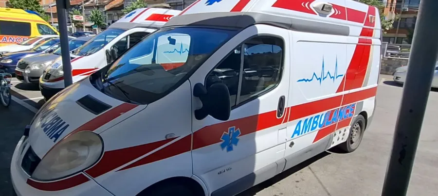 Temperaturat e larta  rritet numri i intervenimeve nga ndihma e shpejtë në Tetovë Për shkak të temperaturave të larta është rritur për mbi 50 për qind numri i ndërhyrjeve të Ndihmës së Shpejtë në Tetovë  Rastet më të shpeshta janë personat më   
