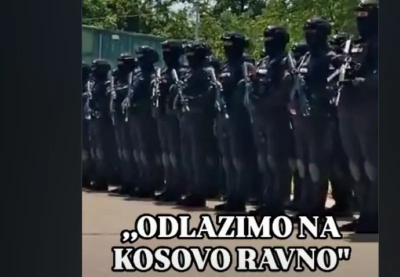 Xhandarmëria serbe kërcënon me këngë nacionaliste  Po shkojmë në Kosovë Një video që po qarkullon në rrjetet sociale shkaktoi reagime pasi shfaq pjesëtarë të xhandarmerisë së Serbisë duke kënduar këngë me përmbajtje nacionaliste  ku dëgjohet   