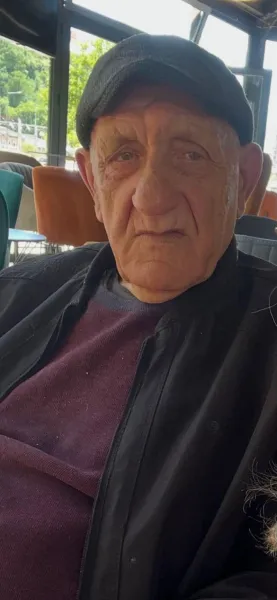 Ka humbur Xhafer Raçi në Prishtinë  familja kërkon ndihmë për gjetjen e tij Ka humbur Xhafer Raçi  78 vjeçar nga Prishtina  Familja njoftoi se ai është larguar nga shtëpia dhe nuk është kthyer Herën e fundit është parë në lagjen Bregu i Diellit    