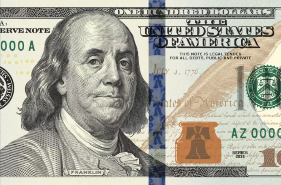 Trump poston kartëmonedhën 100 dollarëshe me firmën e tij