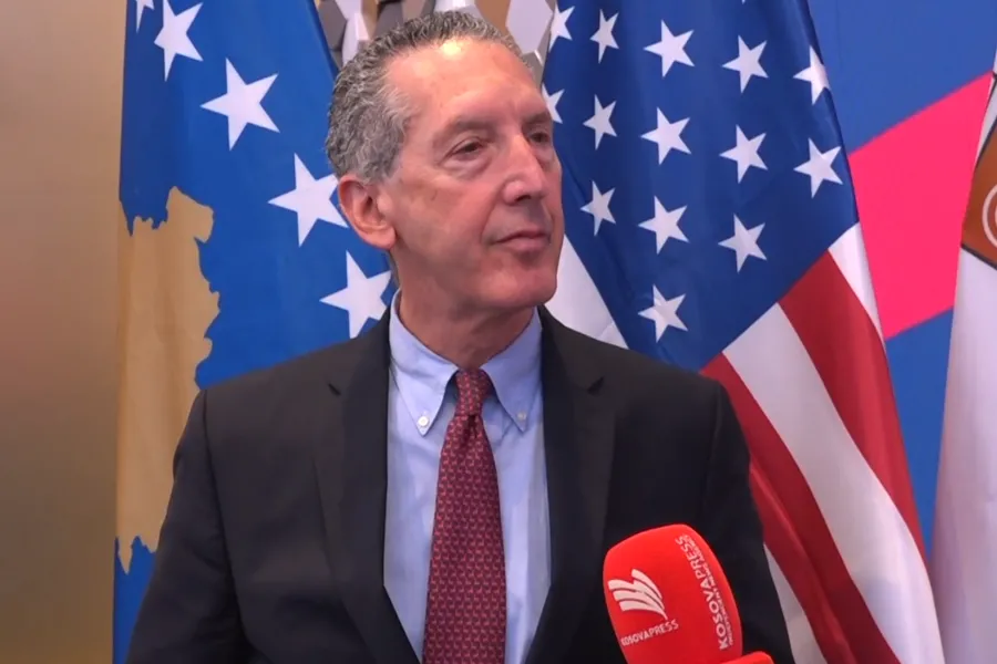 Joseph  Bashkëpunimi me SHBA në për gazin sjell siguri  refuzimi sjell pasoja Profesori amerikan Edward P  Joseph ka deklaruar se Qeveria e Kosovës duhet ta pranojë projektin amerikan të gazit dhe të bashkëpunojë ngushtë me Shtetet e Bashkuara të   