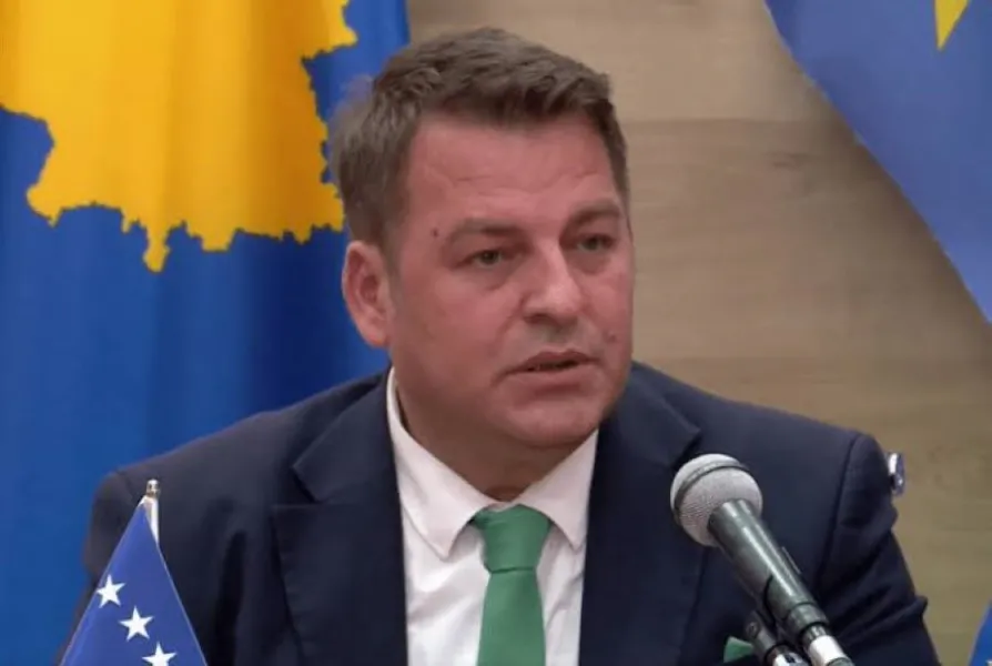 Muja  Një shoqatë alarmoi se nga 2023 u dhjetëfishua importi i qumështit pluhur dhe trefishua vaji i palmës Ministri në detyrë i Bujqësisë  Armend Muja  i ftuar në Pressing në T7  u pyet lidhur me inspektimet që u bënë javën e kaluar në   