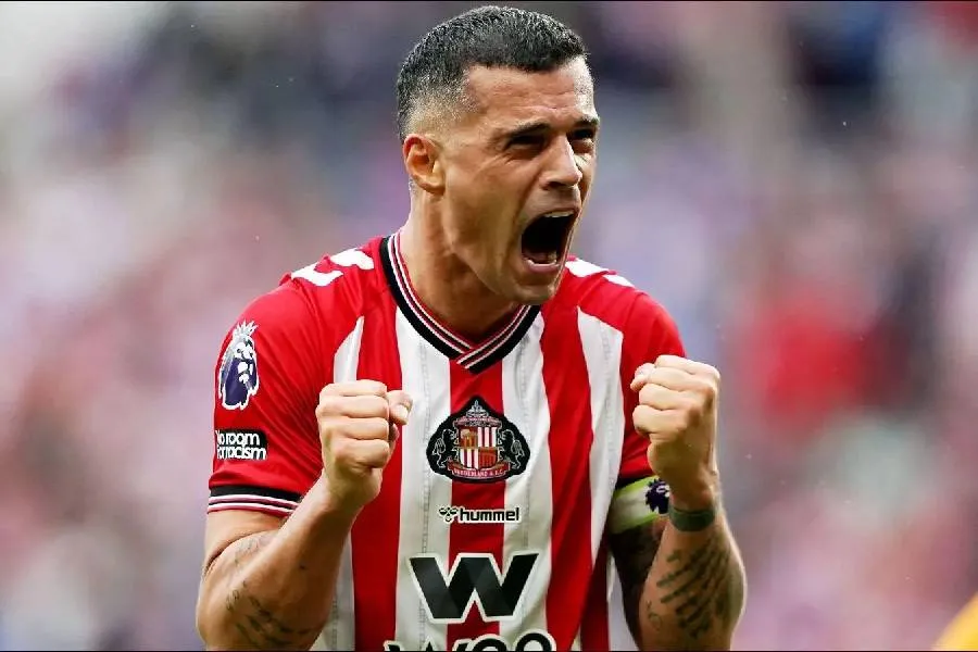 xhaka-konfirmon-qendrimin-te-sunderland-jam-gati-te-beje-histori-granit-xhaka-ka-konfirmuar-se-do-te-vazhdoje-karrieren-te-sunderland-edhe-per-sezonin-e-ri-duke-i-dhene-fund-zerave-per-nje-transferim-te-mundshem-te-chelsea-mesfushori-zviceran