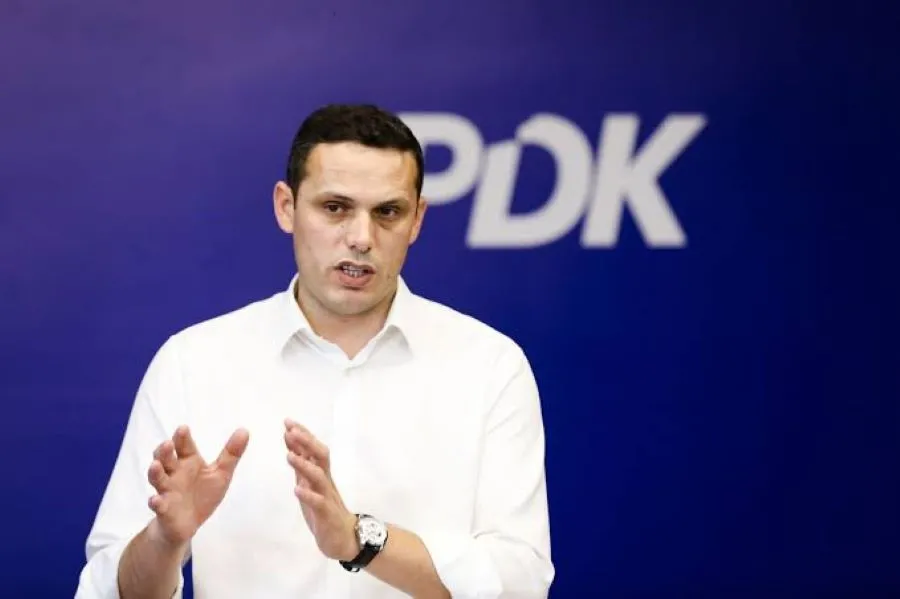 Gruda  Ftesa e Kurtit para themelimit të Kuvendit tregon që do të flitet për krijimin e të gjitha institucioneve Deputeti i zgjedhur i PDK së  Përparim Gruda  tha se ftesa e kryetarit të Lëvizjes Vetëvendosje Albin Kurti për liderët e partive   