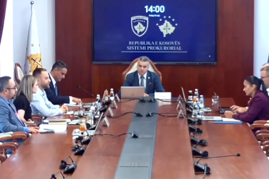 KPK refuzoi ankesën e Atdhe Demës për procesin e zgjedhjes së Kryeprokurorit të Shtetit Me një votë për dhe pesë vota kundër  Këshilli Prokurorial i Kosovës  KPK  refuzoi ankesën e kandidatit për Kryeprokuror të Shtetit  Atdhe Dema Dema kishte   