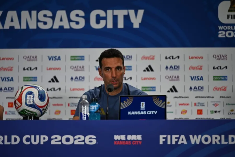 Scaloni pas eliminimit të Zvicrrës  Vuajtja është pjesë e ADN së sonë Trajneri i Argjentinës  Lionel Scaloni  tha se fitorja 3 1 ndaj Zvicrës në çerekfinalen e Kupës së Botës 2026 tregoi edhe një herë karakterin dhe mentalitetin e skuadrës së tij   