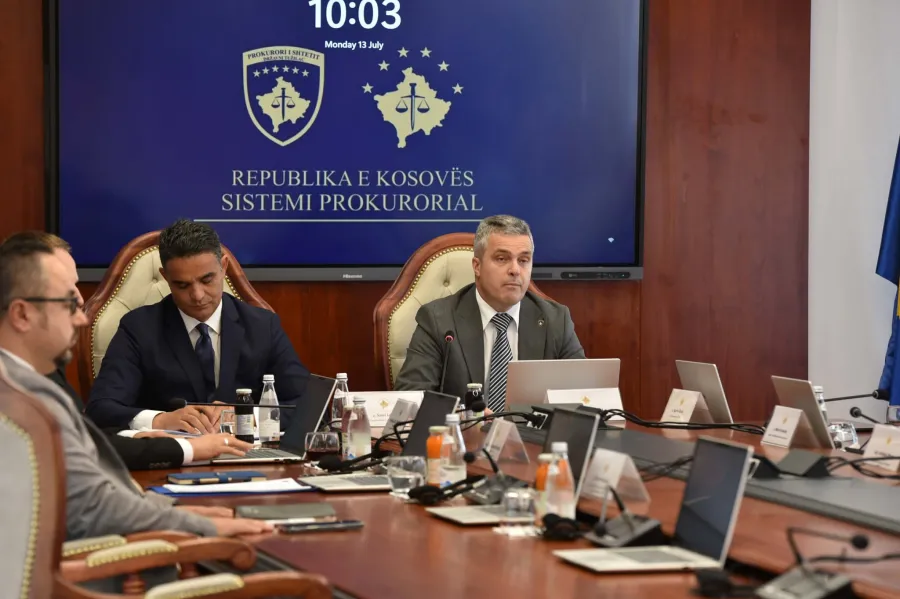 Zejnullah Gashi i propozohet Haxhiut për Kryeprokuror të Shtetit Këshilli Prokurorial i Kosovës me pesë vota për ka propozuar për Kryeprokuror të Shtetit  Zejnullah Gashin Në votimin e fshehtë që u mbajt sot  Zejnullah Gashi mori më së shumti   