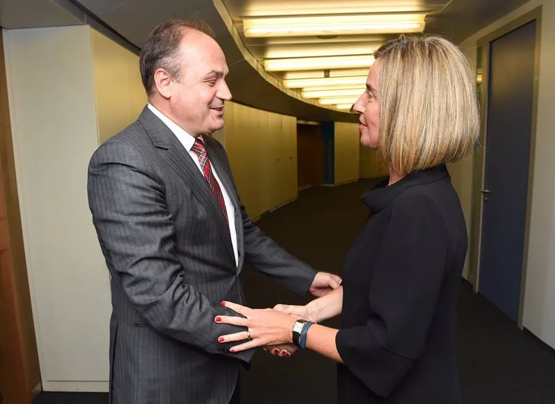 Hoxhaj  Kosova rrezikon të mbetet e fundit në rrugën drejt BE së Ish zëvendëskryeministri dhe ish ministri i Punëve të Jashtme  njëherësh deputeti i PDK së  Enver Hoxhaj  ka vlerësuar se Kosova rrezikon të mbetet vendi i fundit në rajon në   