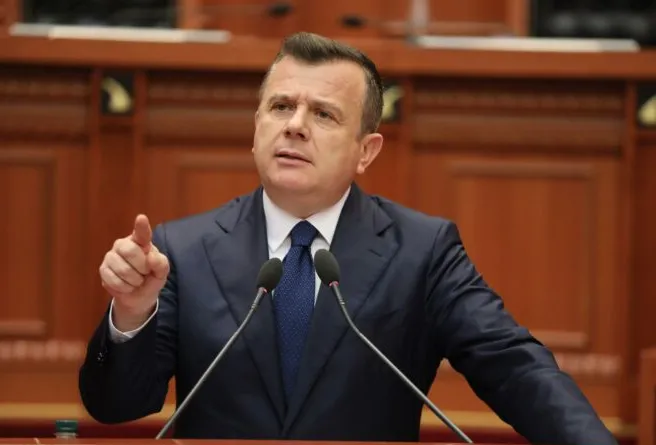 Deklarata e ministres serbe për spastrim etnik në Kosovë  Balla  Një tjetër njollë turpi e neveritshme  Një tjetër njollë turpi të neveritshme   e ka cilësuar shefi i Grupit Parlamentar të Partisë Socialiste në Shqipëri  Taulant Balla  deklratën   