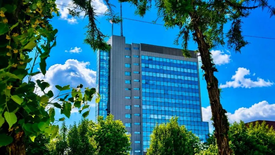 Qeveria mban mbledhje elektronike  merr disa vendime Qeveria në detyrë e Kosovës mbajti mbledhje elektronike  U miratua vendimi për emërimin e Ragmi Dalipit  drejtor i Përgjithshëm i Agjencisë së Shoqërisë së Informacionit U miratua edhe vendimi   