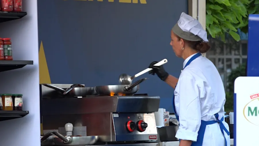 Nisi Prishtina Gastronomy Festival  pesë ditë me gastronomi  muzikë dhe aktivitete në kryeqytet Nisi edicioni i sivjetmë i Prishtina Gastronomy Festival  i cili do të mbahet nga 15 deri më 19 korrik në sheshin  Adem Jashari  në Prishtinë Me moton   