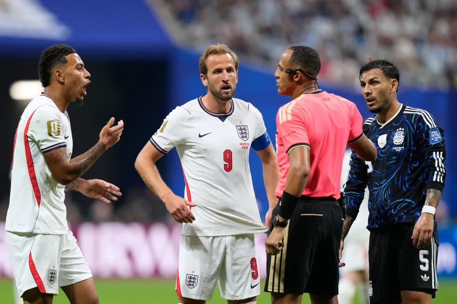 Kane pas humbjes ndaj Anglisë  Na duhet të gjejmë atë pjesë që na mungon në fazat e vonshme të turneut Kapiteni i Anglisë  Harry Kane  ka folur për BBC pas humbjes së dhimbshme 2 1 ndaj Argjentinës në gjysmëfinalen e Botërorit Ndonëse i zhgënjyer   