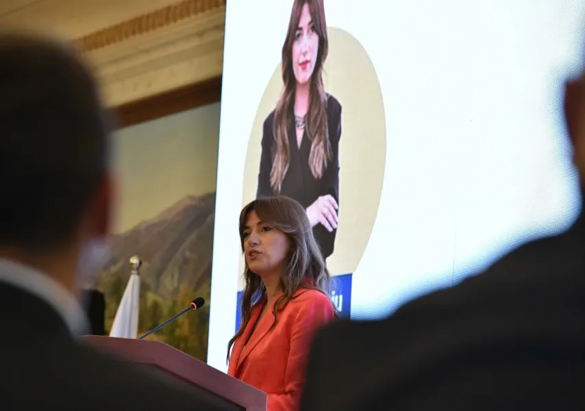 Në 20 vjetorin e APK së  Haxhiu  Korrupsioni nuk vjedh vetëm paranë Agjencia për Parandalimin e Korrupsionit  APK  organizoi ceremoninë përmbyllëse të  Javës së Agjencisë   me rastin e 20 vjetorit të themelimit të saj nën moton  20 vjet   