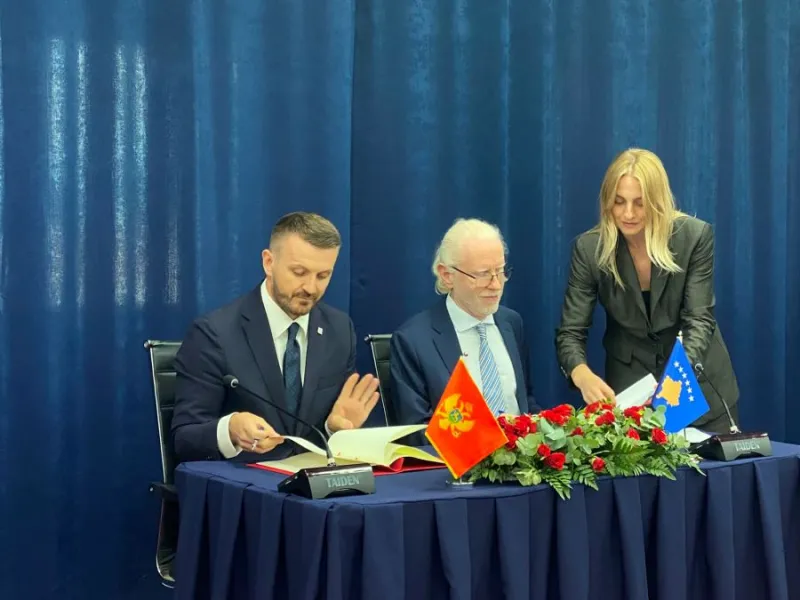 kosova-dhe-mali-i-zi-nenshkruajne-marreveshje-per-njohjen-e-ndersjelle-te-identifikimit-elektronik-kosova-dhe-mali-i-zi-nenshkruan-marreveshjen-per-njohjen-e-ndersjelle-te-sherbimeve-te-besuara-dhe-identifikimit-elektronik-ne-ceremonine-e