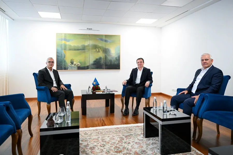 Enver Dugolli u emërua zëvendësministër i Punëve të Brendshme Kryeministri në detyrë i Republikës së Kosovës  Albin Kurti  po vazhdon emërimet e zëvendësministrave  Sot e emëroi Enver Dugollin në pozitën e zëvendësministrit të parë të Punëve të   