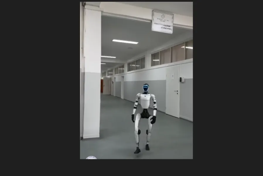 Roboti në shërbim të studentëve dhe stafit akademik në Universitetin  Kadri Zeka  Universiteti Publik  Kadri Zeka   UKZ  ka prezantuar Unitree G1  një nga sistemet humanoide më të avancuara në fushën e robotikës dhe inteligjencës   