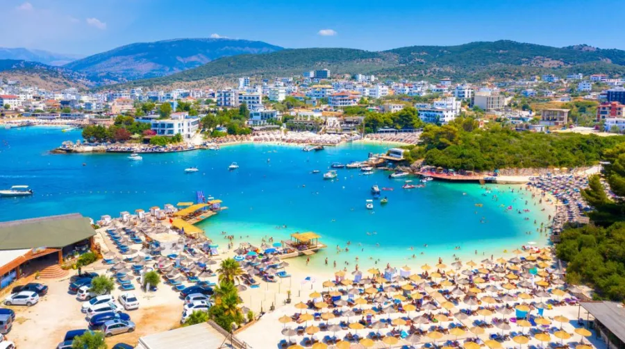 Travel off Path  Shqipëria drejt BE së  çfarë pritet të ndryshojë për turizmin dhe vizitorët e huaj Destinacioni më i ri turistik i Evropës mund të përballet me ndryshime të mëdha për vizitorët pas anëtarësimit në Bashkimin Evropian  shkruan   