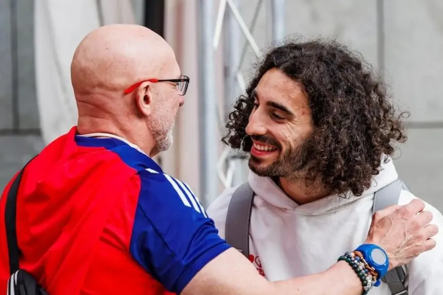 Cucurella premton  Nëse fitojmë Botërorin  do të bëj tatuazh fytyrën e trajnerit dhe do pensionohem Mbrojtësi i Spanjës  Marc Cucurella  ka bërë një premtim interesant në prag të finales së Kupës së Botës ndaj Argjentinës Futbollisti spanjoll   