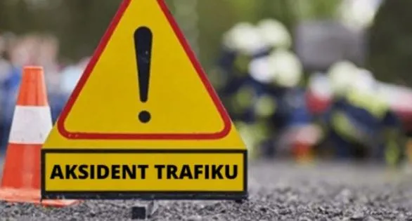 Tre persona humbën jetën të martën në Kosovë  dy nga ta në aksidente trafiku Tre persona kanë vdekur Kosovë  të martën  dy prej tyre në aksidente trafiku  ndërsa rasti tjetër është iniciuar si  hetim i vdekjes   pasi një person është gjetur pa   