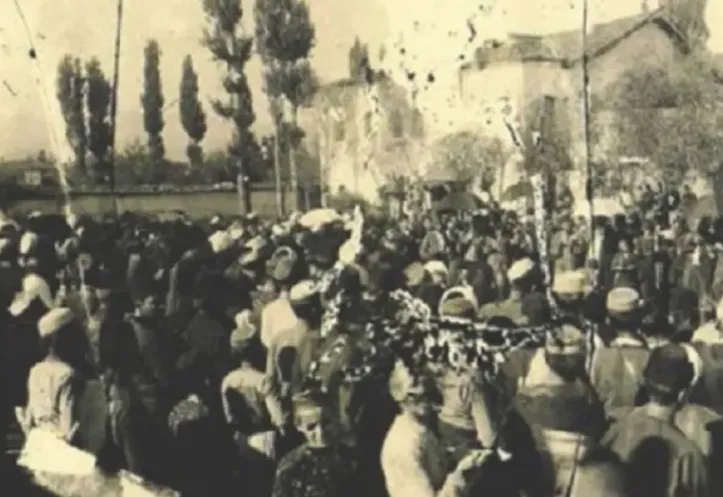 117 vjet nga Kongresi i Dibrës Kongresi i Dibrës  i quajtur gjithashtu Kongresi kushtetues i përbashkët shqiptaro osman u mbajt në 23 29 korrik 1909 në qytetin e Dibrës Kongresi u sponsorizua nga qeveria osmane xhonturke nëpërmjet Komitetit   