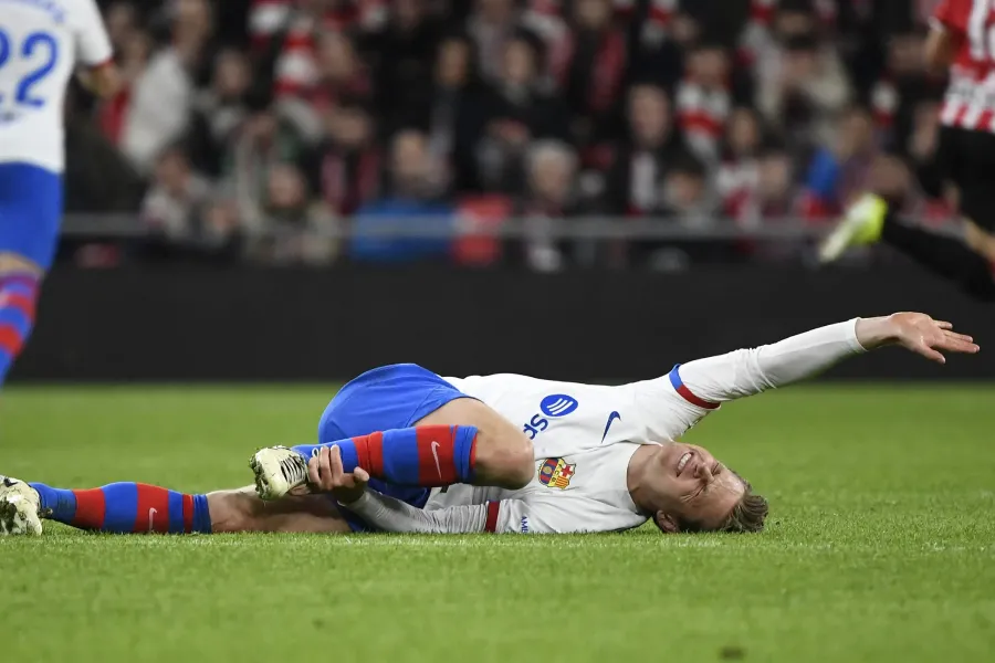 De Jong zbulon detajet rreth lëndimit e të rëndë pas Botërorit Kapiteni i Barcelonës  Frenkie de Jong ka reaguar vetë në Instagram pas spekulimeve të shumta për gjendjen e tij  duke publikuar një deklaratë të gjatë për tifozët Mesfushori holandez   