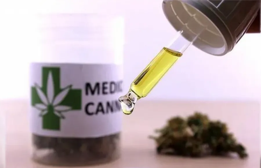 Qeveria shqiptare publikon rregullat e reja për shenjimin e cannabis it mjekësor Këshilli i Ministrave në Shqipëri përcaktoi sot tarifën dhe procedurat e pagesës së kostos së shenjimit dhe gjurmimit të bimës së Cannabis it dhe të nënprodukteve   